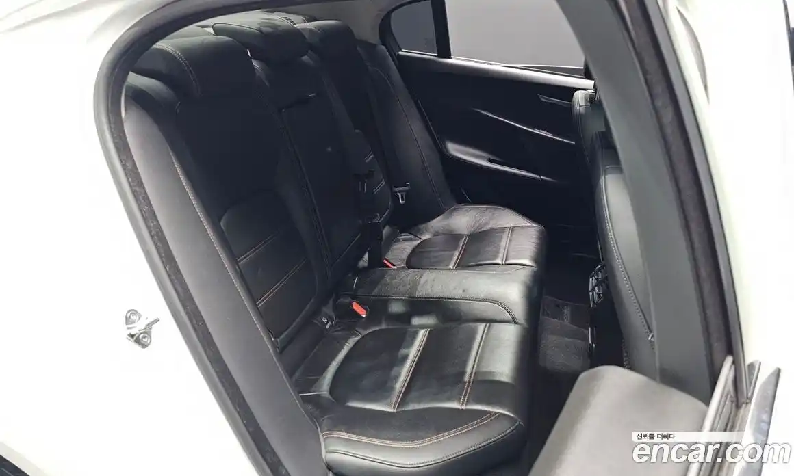 Jaguar XE 2018 2.0 Автомат в Москве № 305008, фото 10