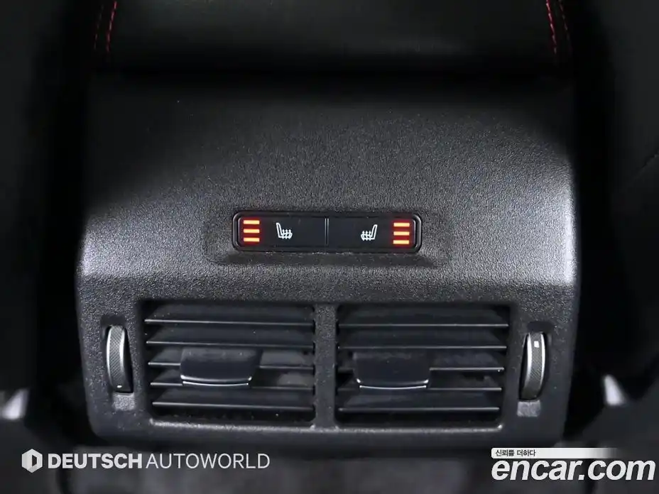 Jaguar E-Pace 2020 2.0 Автомат в Москве № 305158, фото 16