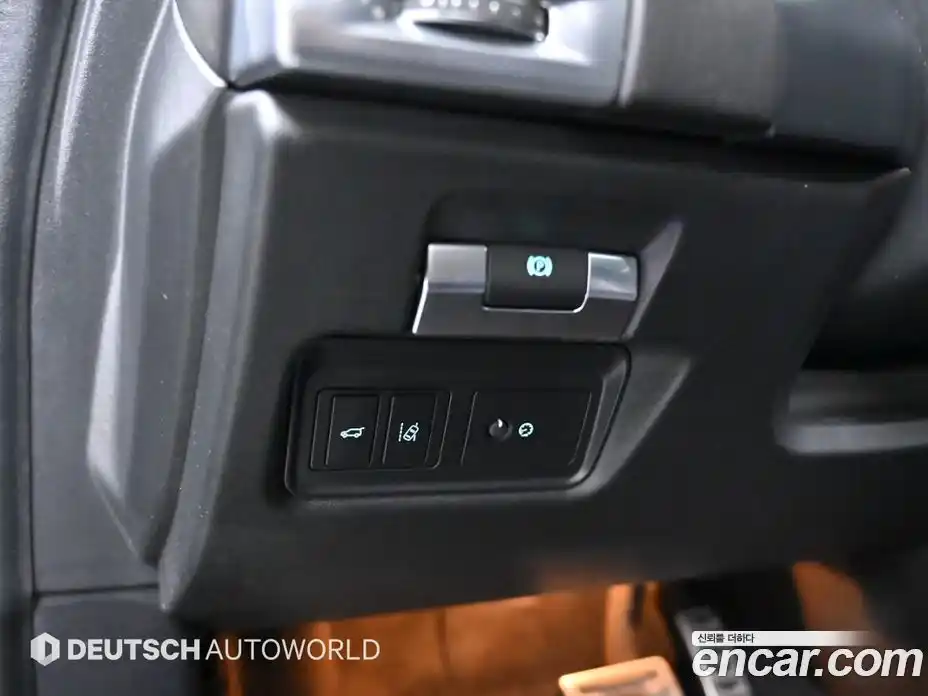 Jaguar E-Pace 2020 2.0 Автомат в Москве № 305158, фото 17