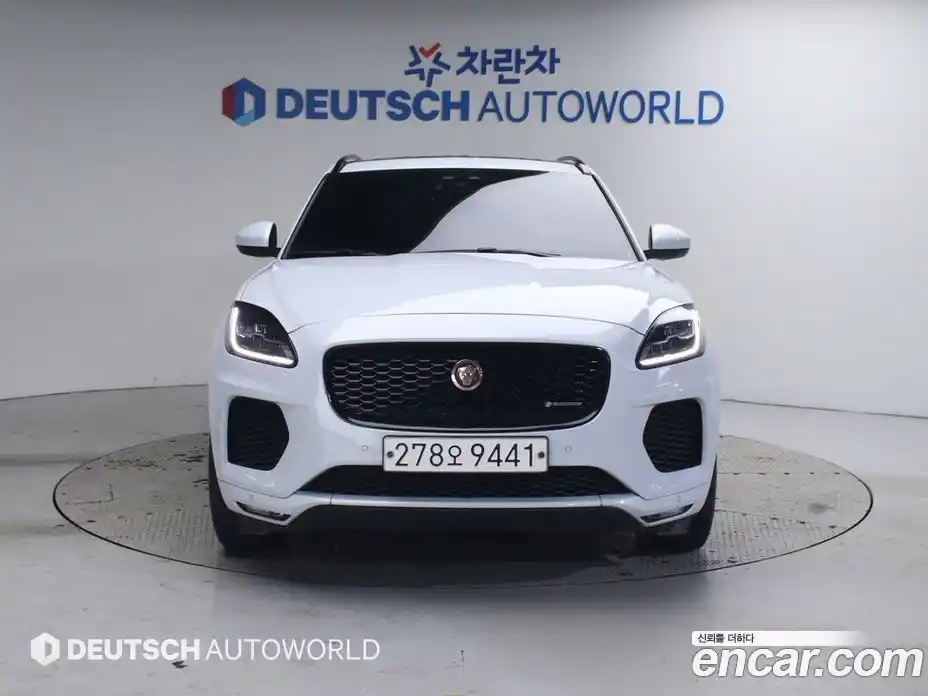 Jaguar E-Pace 2020 2.0 Автомат в Москве № 305158, фото 3