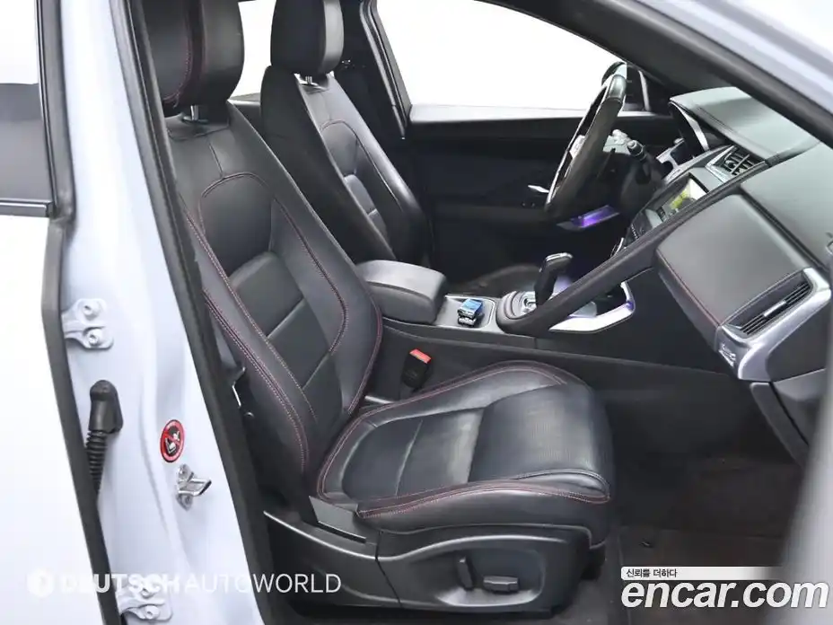 Jaguar E-Pace 2020 2.0 Автомат в Москве № 305158, фото 10