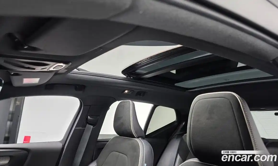 Volvo XC40 2021 2.0 Автомат в Москве № 312573, фото 13