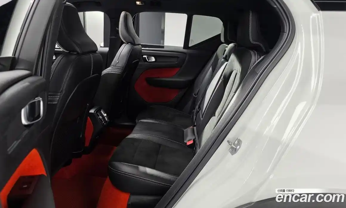 Volvo XC40 2021 2.0 Автомат в Москве № 312573, фото 15