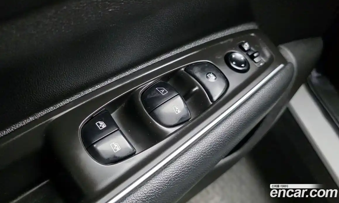 Renault QM6 2017 2.0 Автомат в Москве № 317305, фото 14