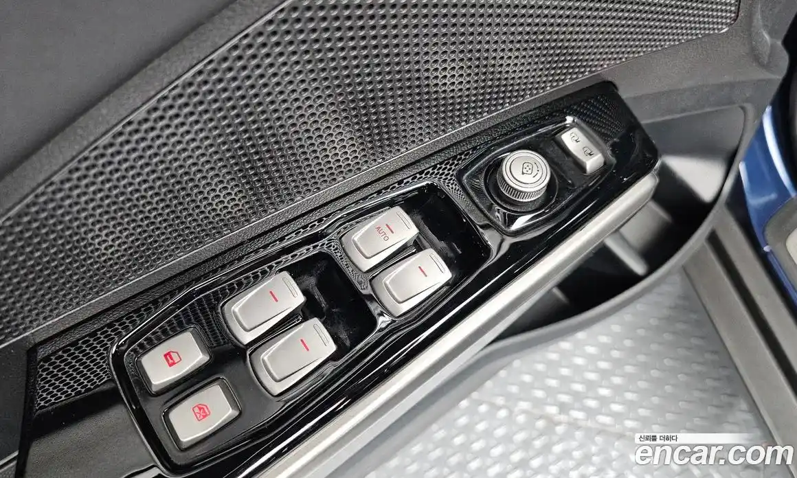 SsangYong TIBOLI 2016 1.6 Автомат в Москве № 31763, фото 12