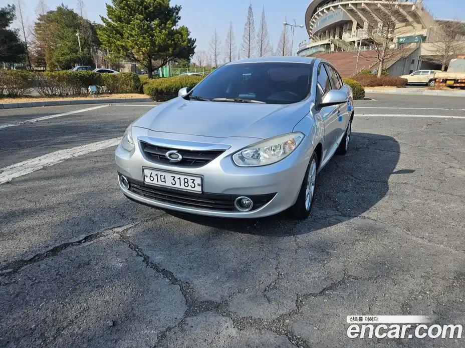 Renault SM3 2010 1.6 Автомат в Москве № 329981, фото 1