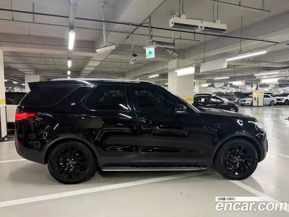 Land Rover Discovery 2018 3.0 Автомат в Москве № 333905, фото 3