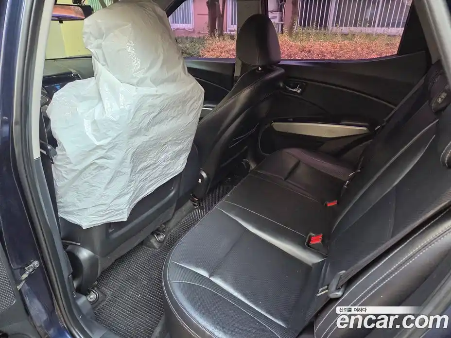 SsangYong TIBOLI 2015 1.6 Автомат в Москве № 35959, фото 9