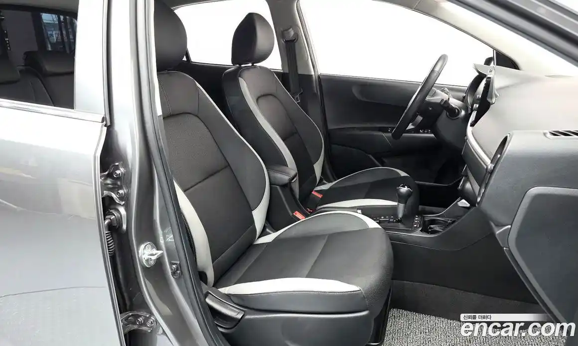 Kia Morning 2023 1.0 Автомат в Москве № 360412, фото 10