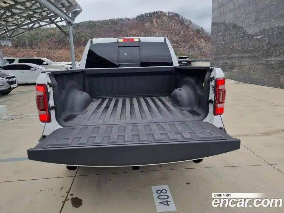 Dodge Ram Pick Up 2019 5.7 Автомат в Москве № 362356, фото 15