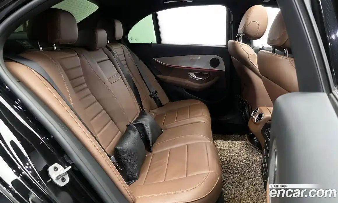 Mercedes-Benz E-Class 2020 2.0 Автомат в Москве № 372080, фото 12