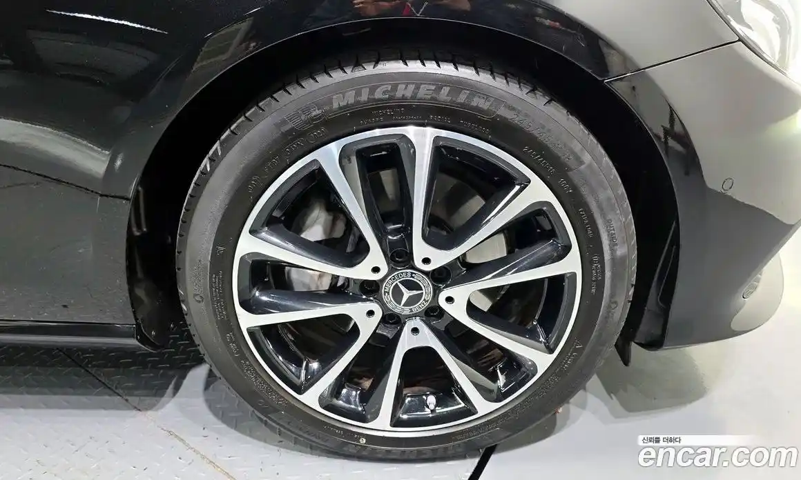 Mercedes-Benz E-Class 2020 2.0 Автомат в Москве № 372080, фото 5