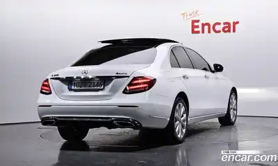 Mercedes-Benz E-Class 2017 2.0 Автомат в Москве № 372269, миниатюра 2