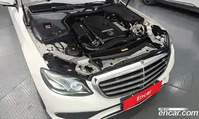 Mercedes-Benz E-Class 2017 2.0 Автомат в Москве № 372269, миниатюра 6