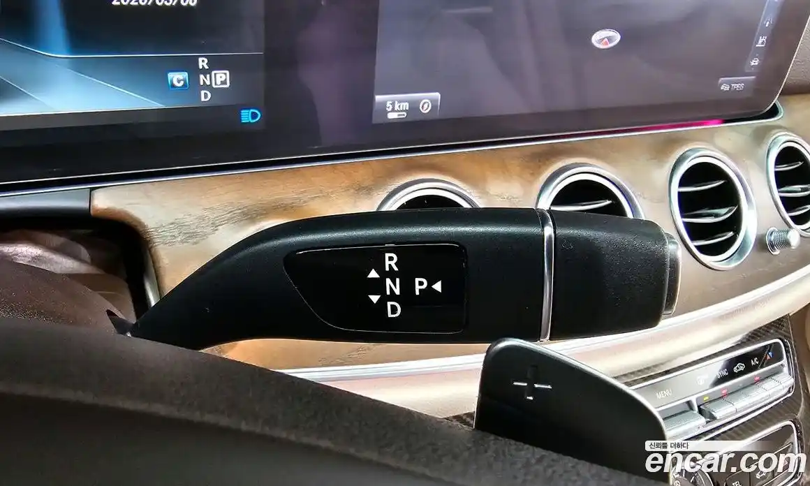 Mercedes-Benz E-Class 2017 2.0 Автомат в Москве № 372269, фото 9