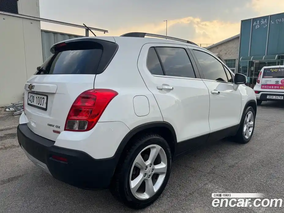 Chevrolet Trax 2015 1.4 Автомат в Москве № 37688, фото 4