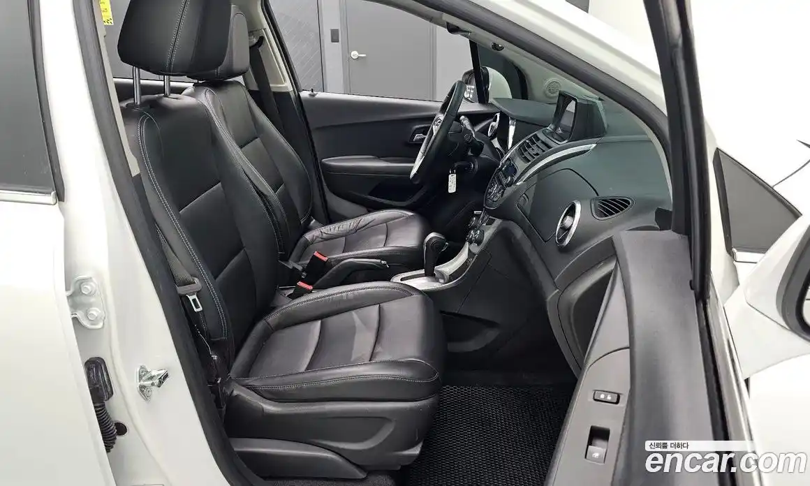 Chevrolet Trax 2015 1.4 Автомат в Москве № 389769, фото 13