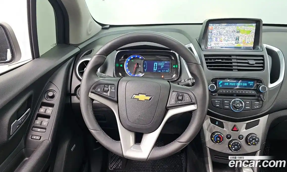 Chevrolet Trax 2015 1.4 Автомат в Москве № 389769, фото 16