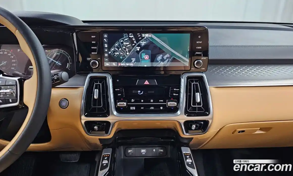 Kia Sorento 2023 1.6 Автомат в Москве № 401246, фото 14