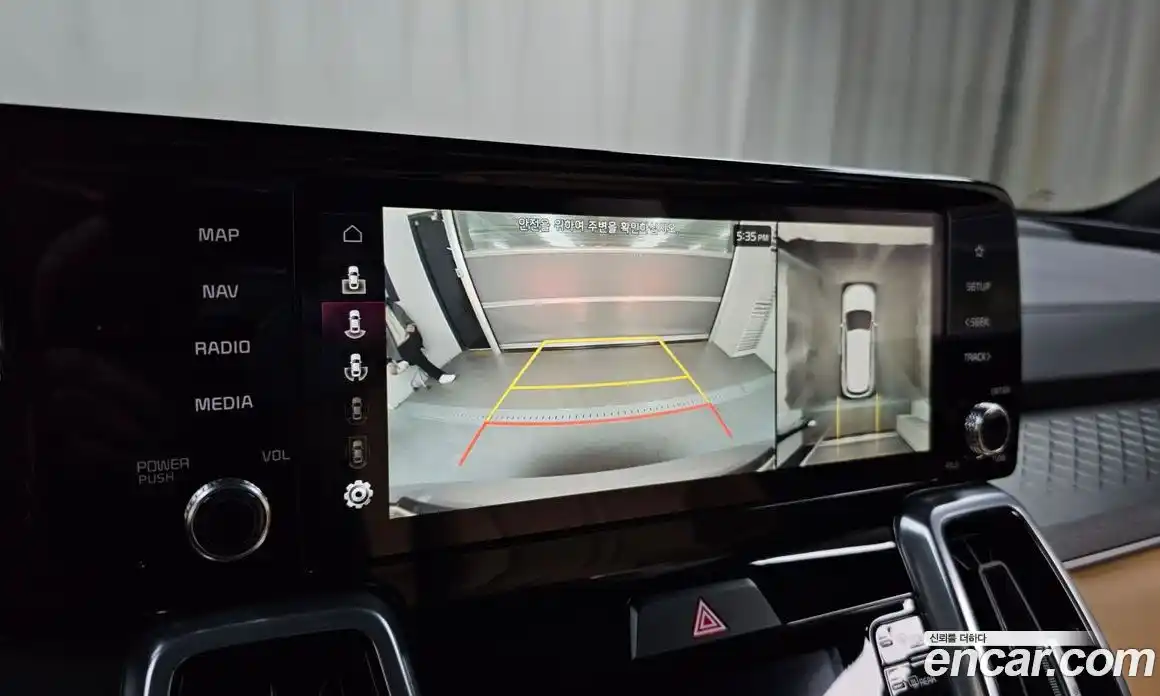 Kia Sorento 2023 1.6 Автомат в Москве № 401246, фото 15