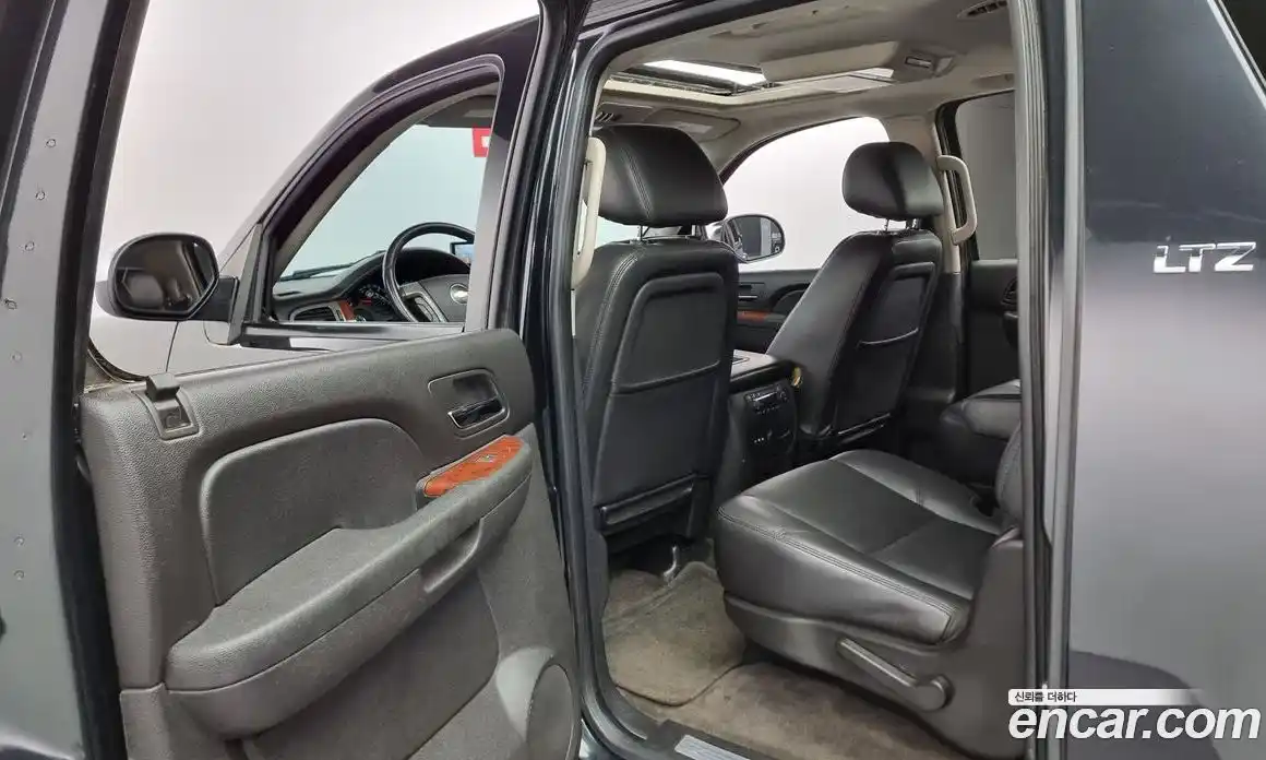 Chevrolet Surburban 2010 5.3 Автомат в Москве № 404180, фото 17