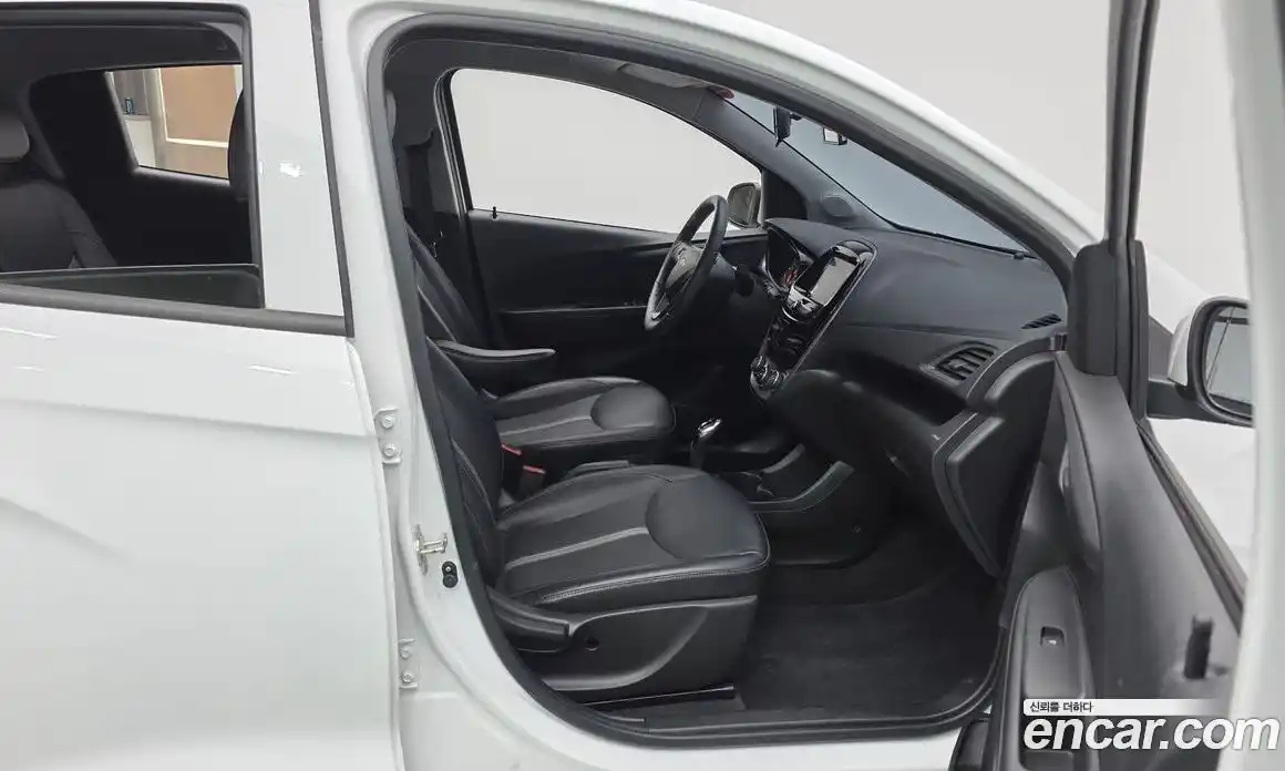 Chevrolet Spark 2021 1.0 Автомат в Москве № 41366, фото 13