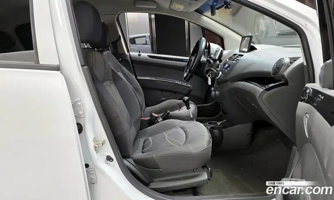 Chevrolet Spark 2012 1.0 Механическая в Москве № 41824, фото 14