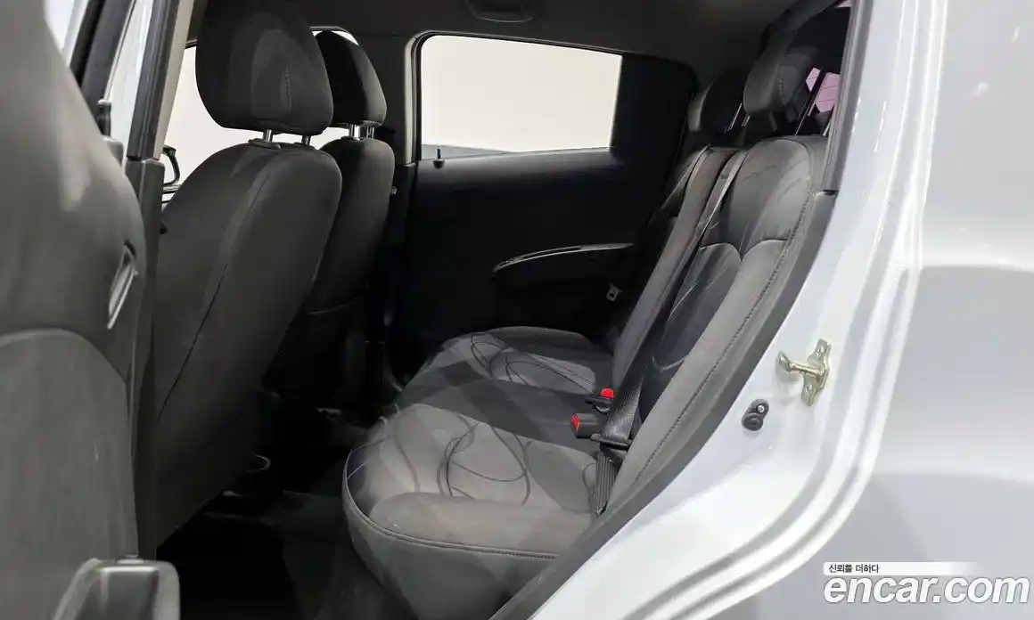 Chevrolet Spark 2012 1.0 Механическая в Москве № 41824, фото 15