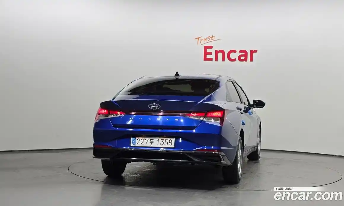 Hyundai Avante 2021 1.6 Автомат в Москве № 43879, фото 11