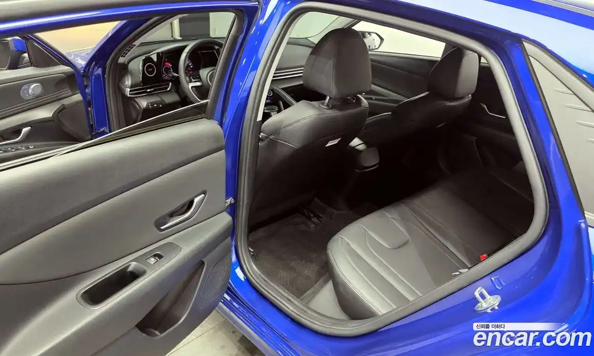 Hyundai Avante 2021 1.6 Автомат в Москве № 43879, фото 12