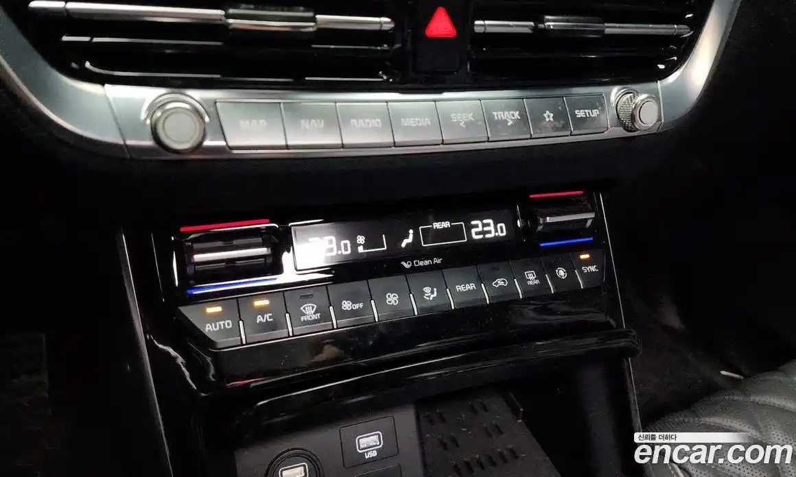 Kia Mohave 2022 3.0 Автомат в Москве № 54886, фото 8