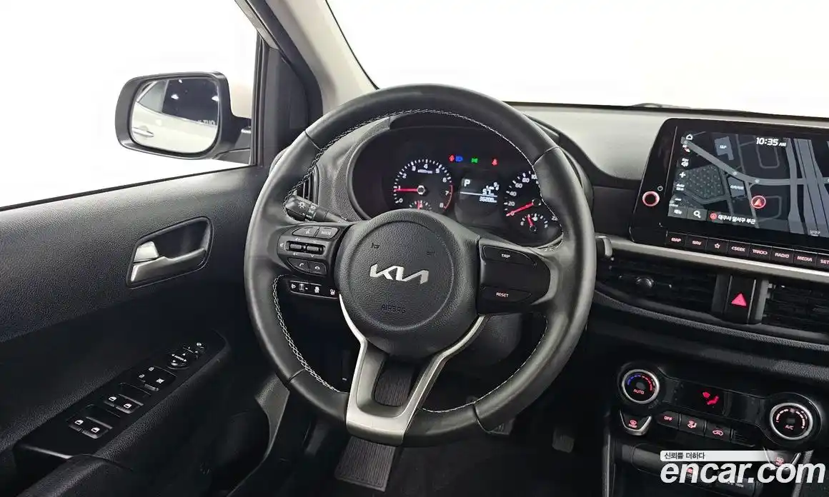 Kia Morning 2023 1.0 Автомат в Москве № 84161, фото 13