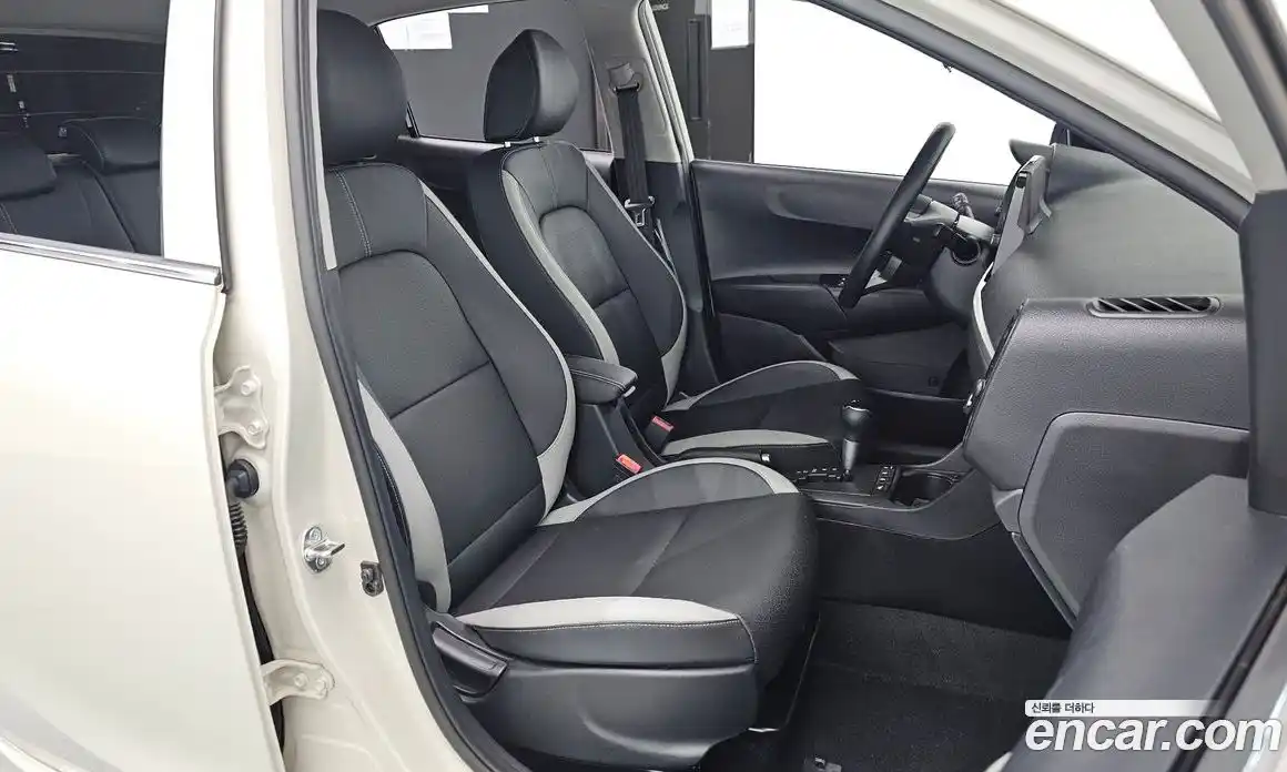 Kia Morning 2023 1.0 Автомат в Москве № 84161, фото 10