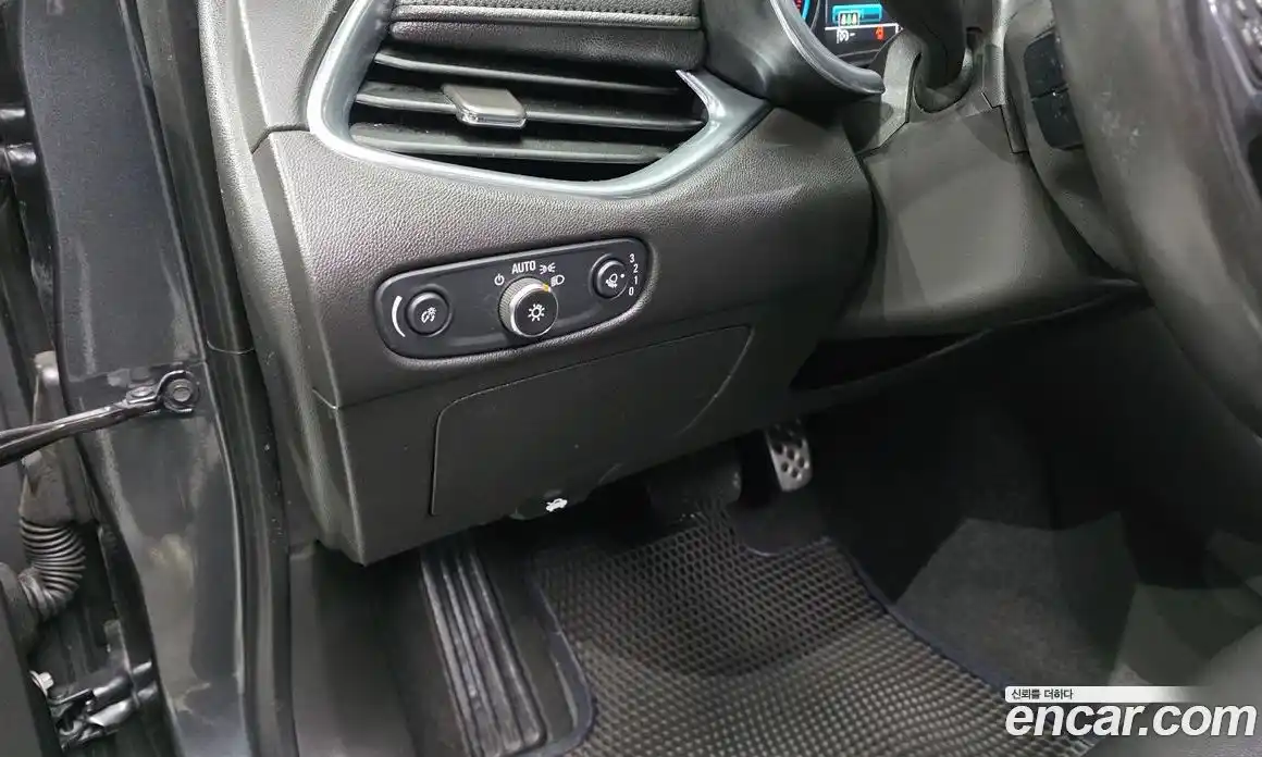 Chevrolet Malibu 2017 2.0 Автомат в Москве № 103680, фото 14