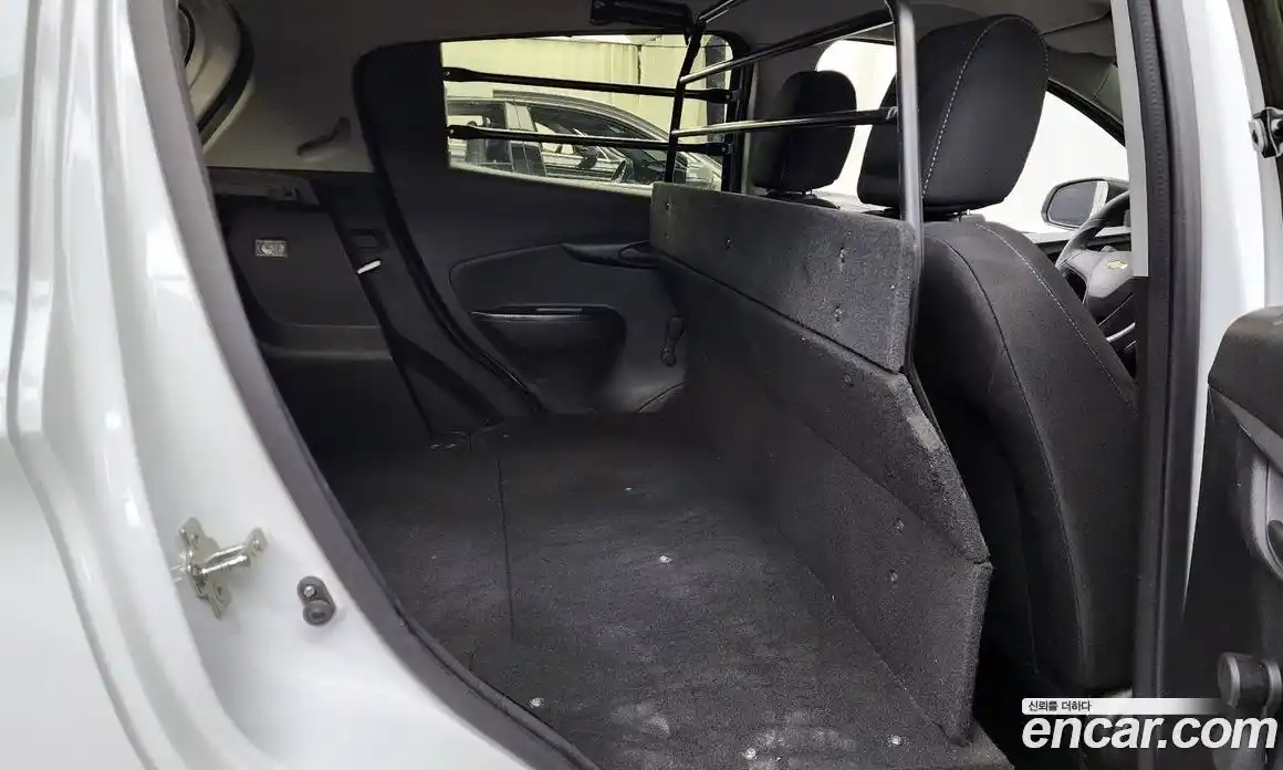 Chevrolet Spark 2016 1.0 Механическая в Москве № 104019, фото 11