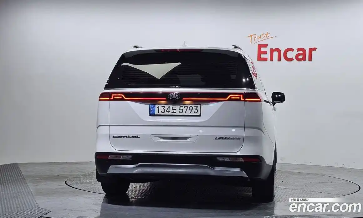 Kia Canival 2021 2.2 Автомат в Москве № 10943, фото 17