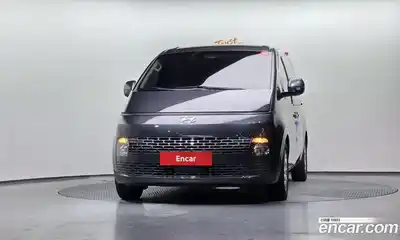 Hyundai Staria, 2023