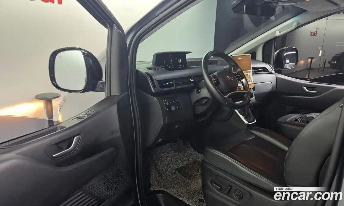 Hyundai Staria 2023 2.2 Автомат в Москве № 109863, фото 3