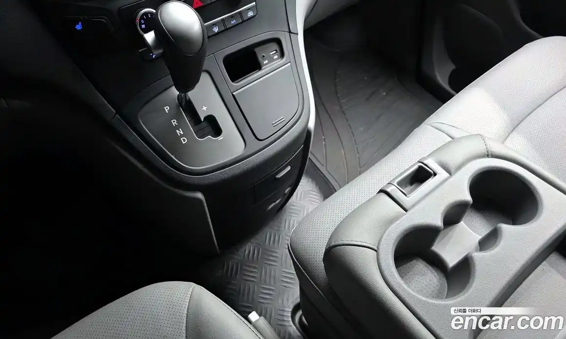 Hyundai Starex 2017 2.5 Автомат в Москве № 111052, фото 11