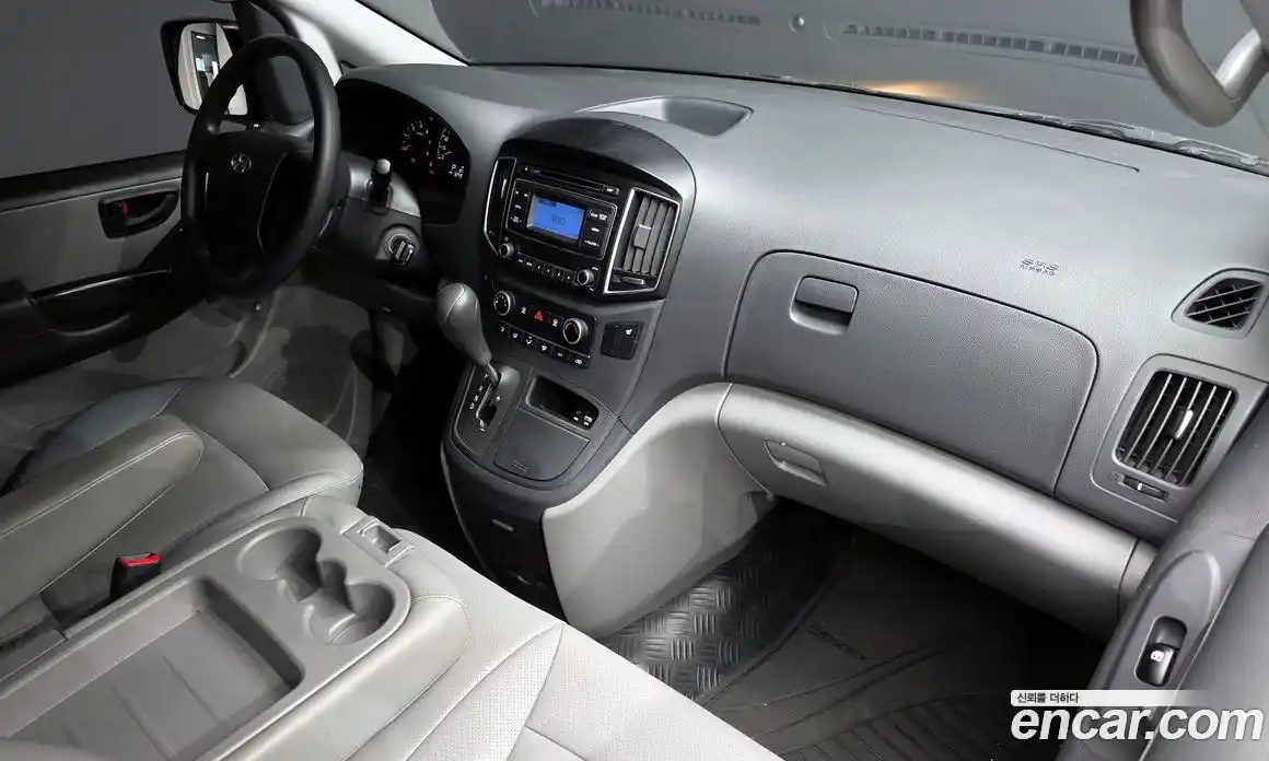 Hyundai Starex 2017 2.5 Автомат в Москве № 111052, фото 19