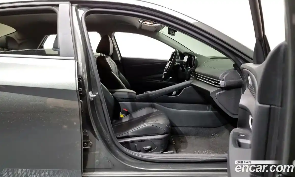 Hyundai Avante 2023 1.6 Автомат в Москве № 111761, фото 7