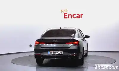 Hyundai Avante 2023 1.6 Автомат в Москве № 111761, миниатюра 8