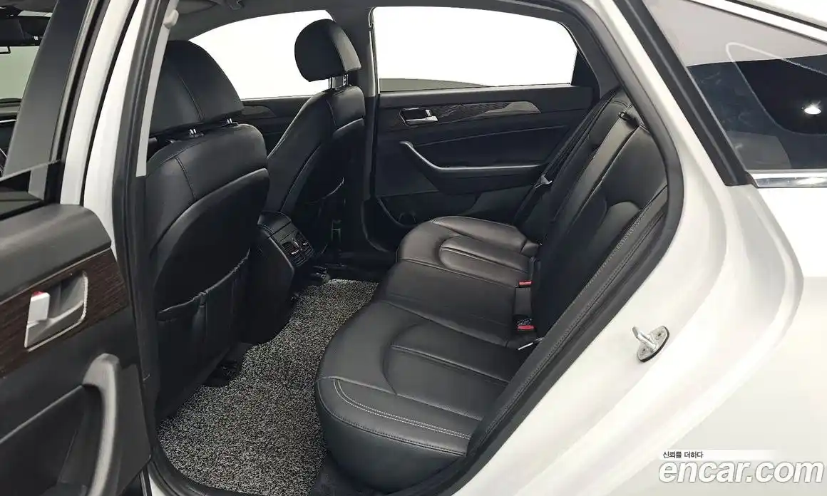 Hyundai Sonata 2019 2.0 Автомат в Москве № 113034, фото 13