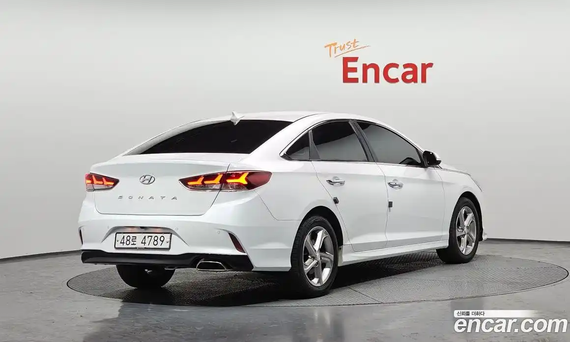 Hyundai Sonata 2019 2.0 Автомат в Москве № 113034, фото 18