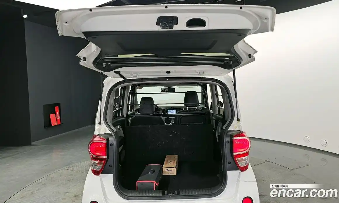 Kia Ray 2020 1.0 Автомат в Москве № 115532, фото 20