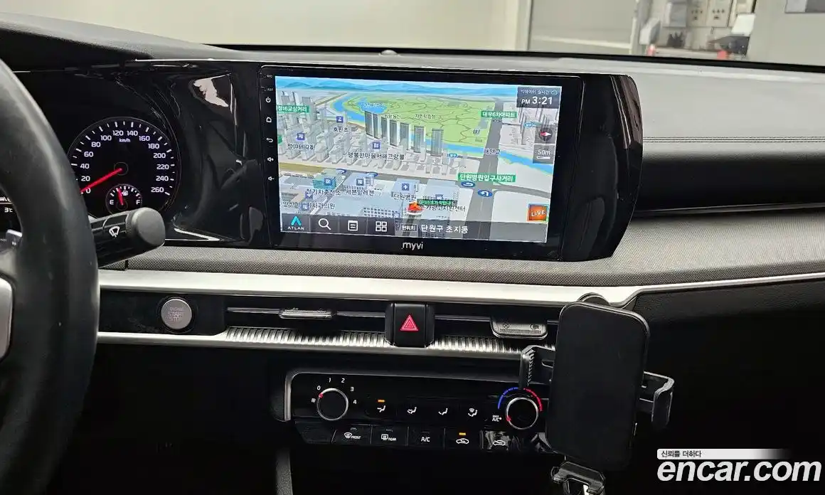 Kia K5 2022 2.0 Автомат в Москве № 120116, фото 3