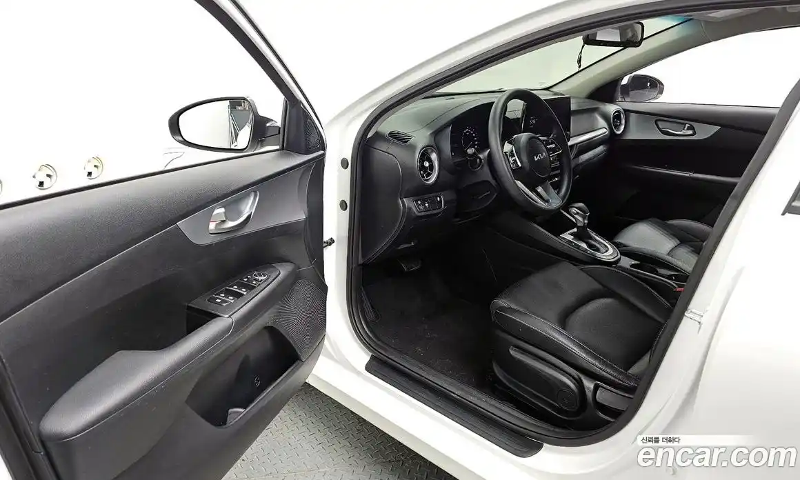 Kia K3 2022 1.6 Автомат в Москве № 120302, фото 7