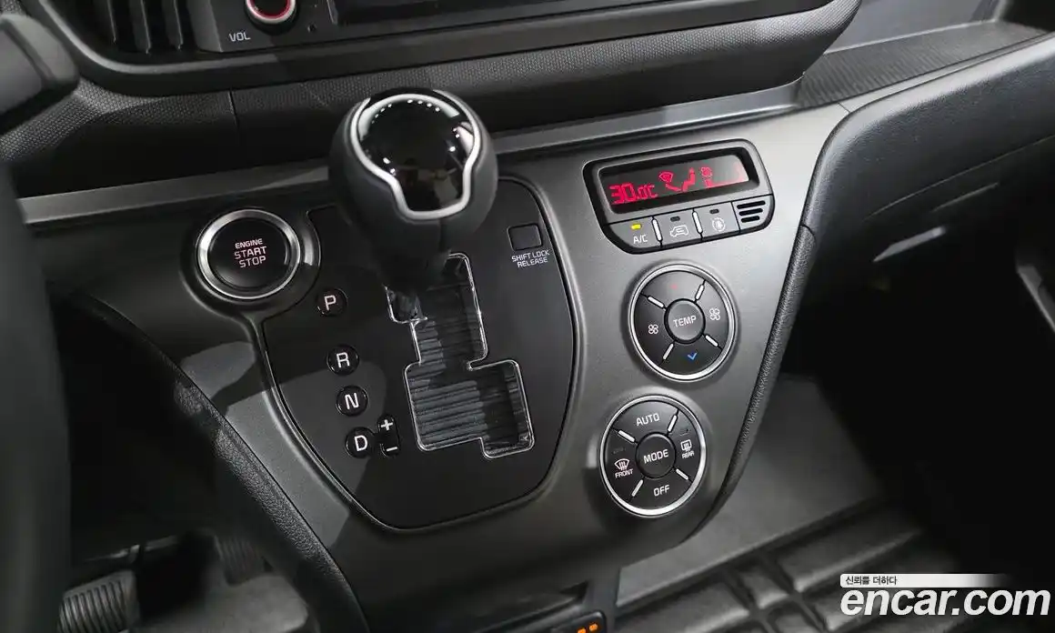 Kia Ray 2023 1.0 Автомат в Москве № 124106, фото 16