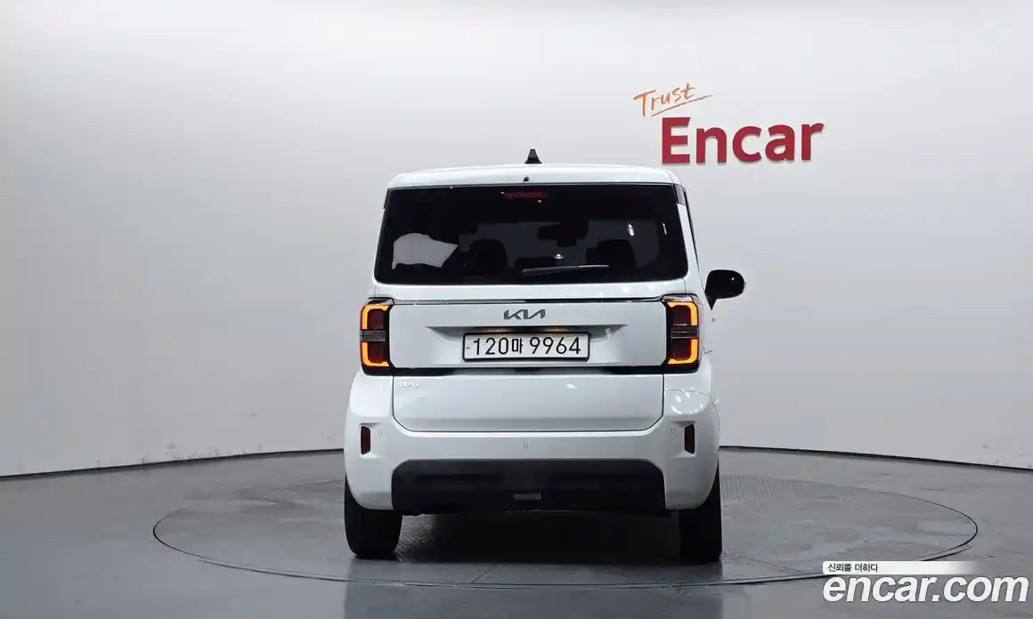 Kia Ray 2023 1.0 Автомат в Москве № 124106, фото 3