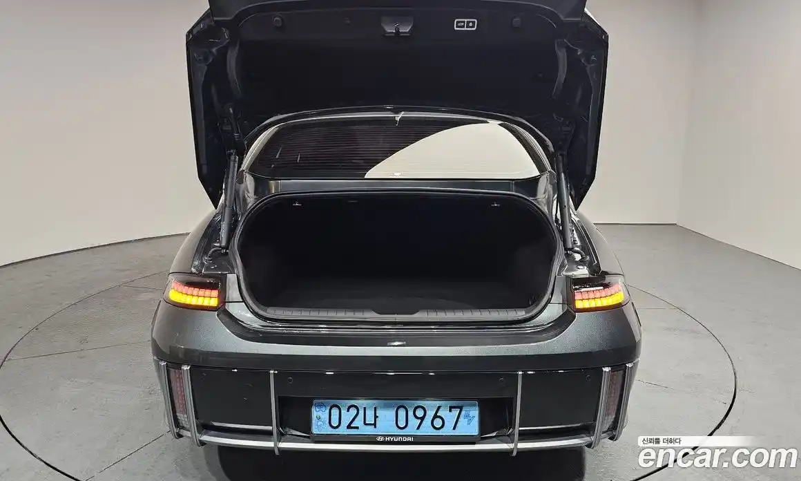 Hyundai Ioniq 6 2023 0.1 Автомат в Москве № 125432, фото 17